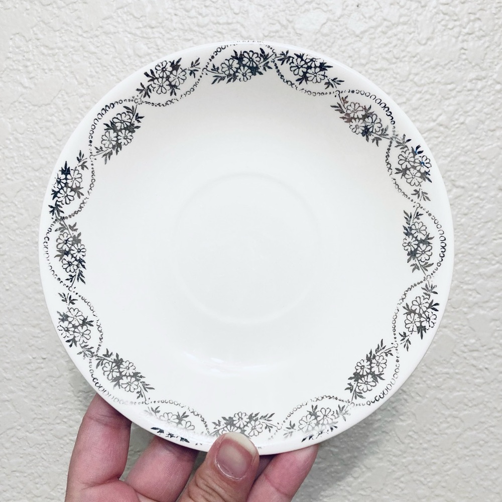 Set of 7 Vtg Stetson 22k gold plated floral pattern white porcelain 6” plates